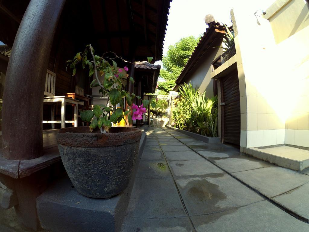 Drupadi Bungalows Gili Trawangan Exterior photo
